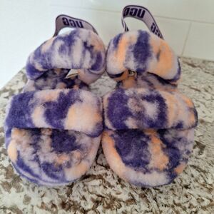 Ugg slippers sandals size 10‎